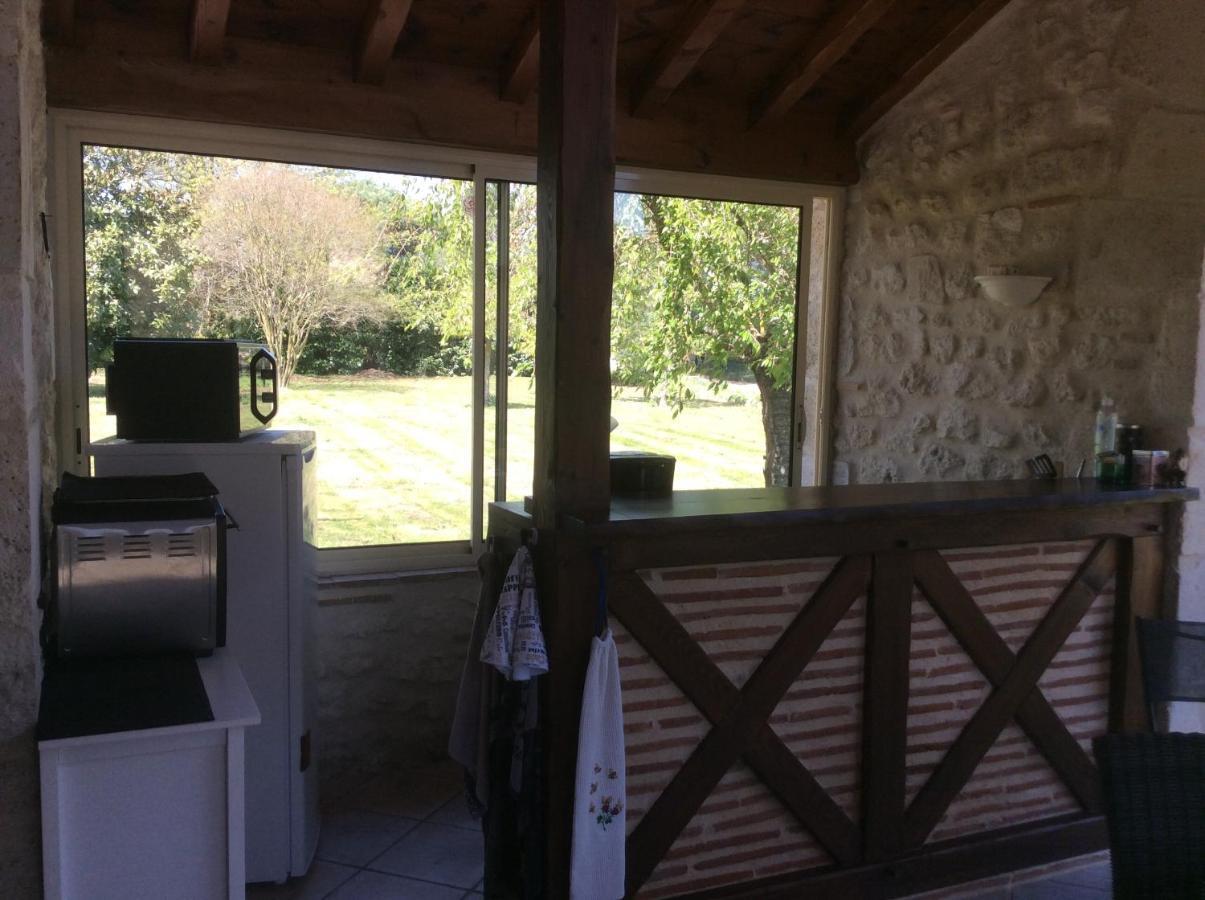 Gite Le Bois De Montpouillan Marmande Exterior foto